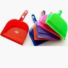 RECOGEDOR DE PLASTICO MANUAL